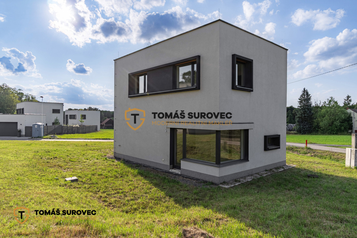 Продажа дома · Семейный дом · 110 m²