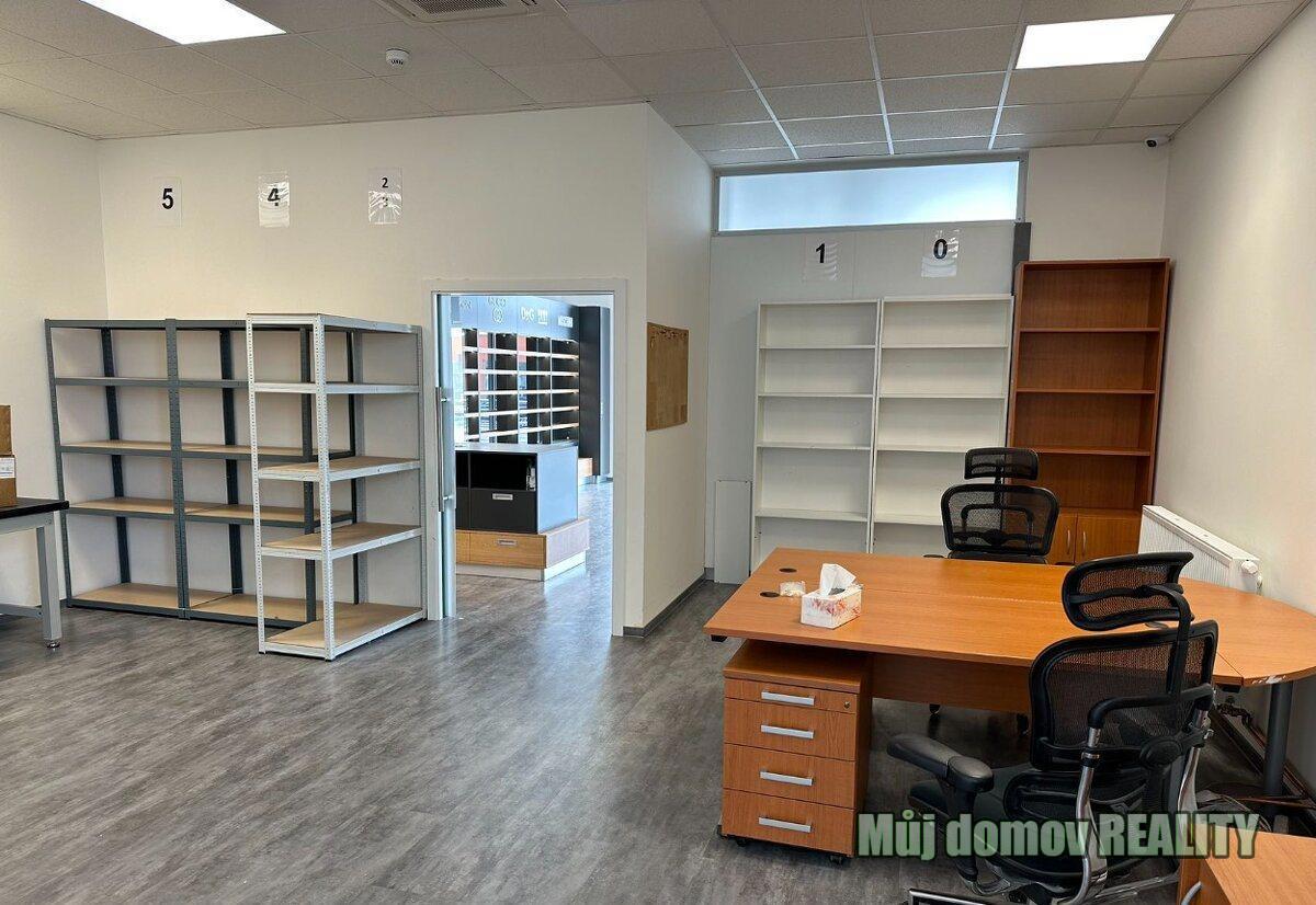 Bất động sản thương mại cho thuê · Diện tích trong trung tâm thương mại · 79 m²