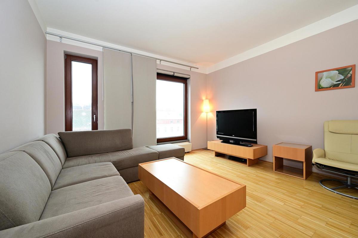 Pronájem bytu · 2+kk · 77 m²