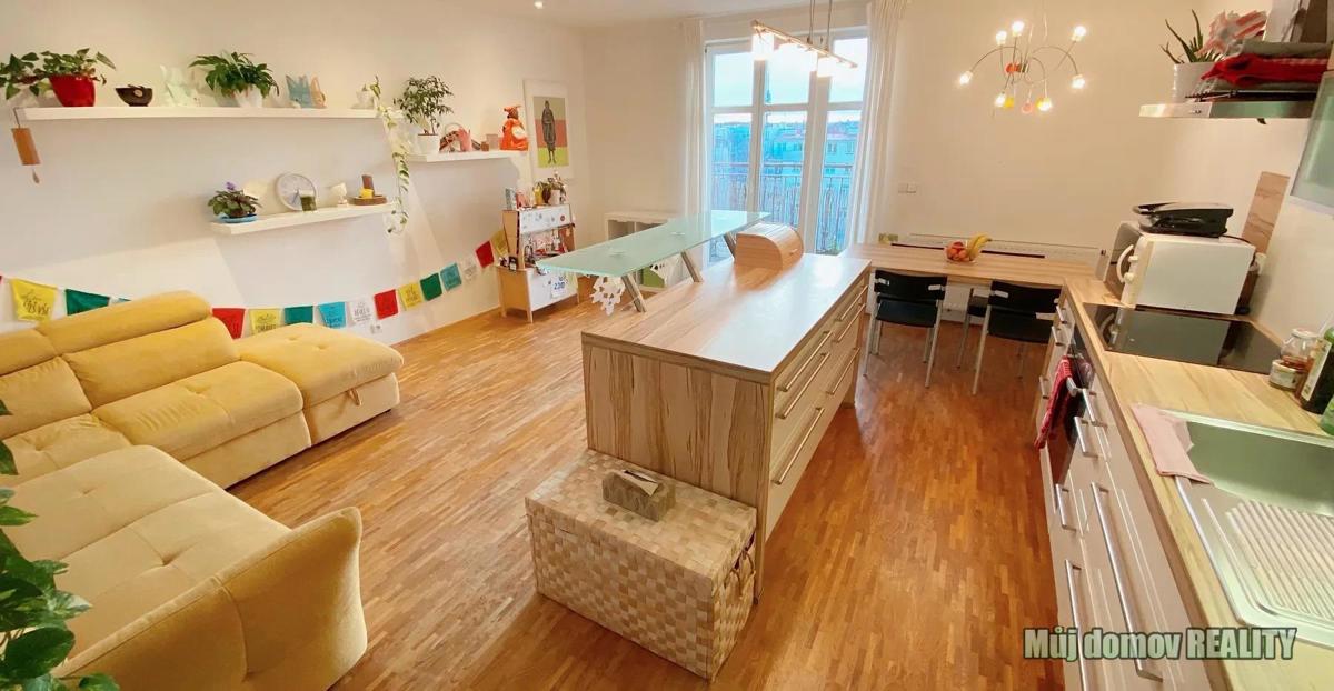 Pronájem bytu · 3+kk · 82 m²