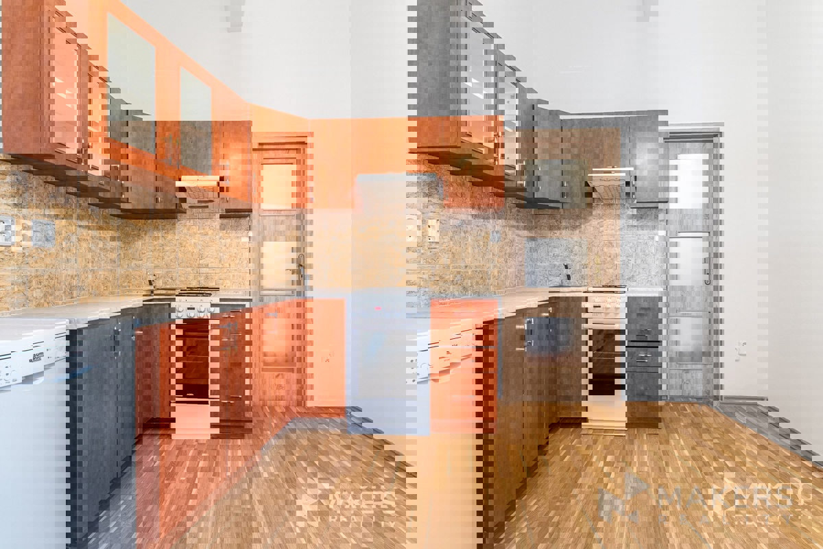 Pronájem bytu · 1+1 · 56 m²