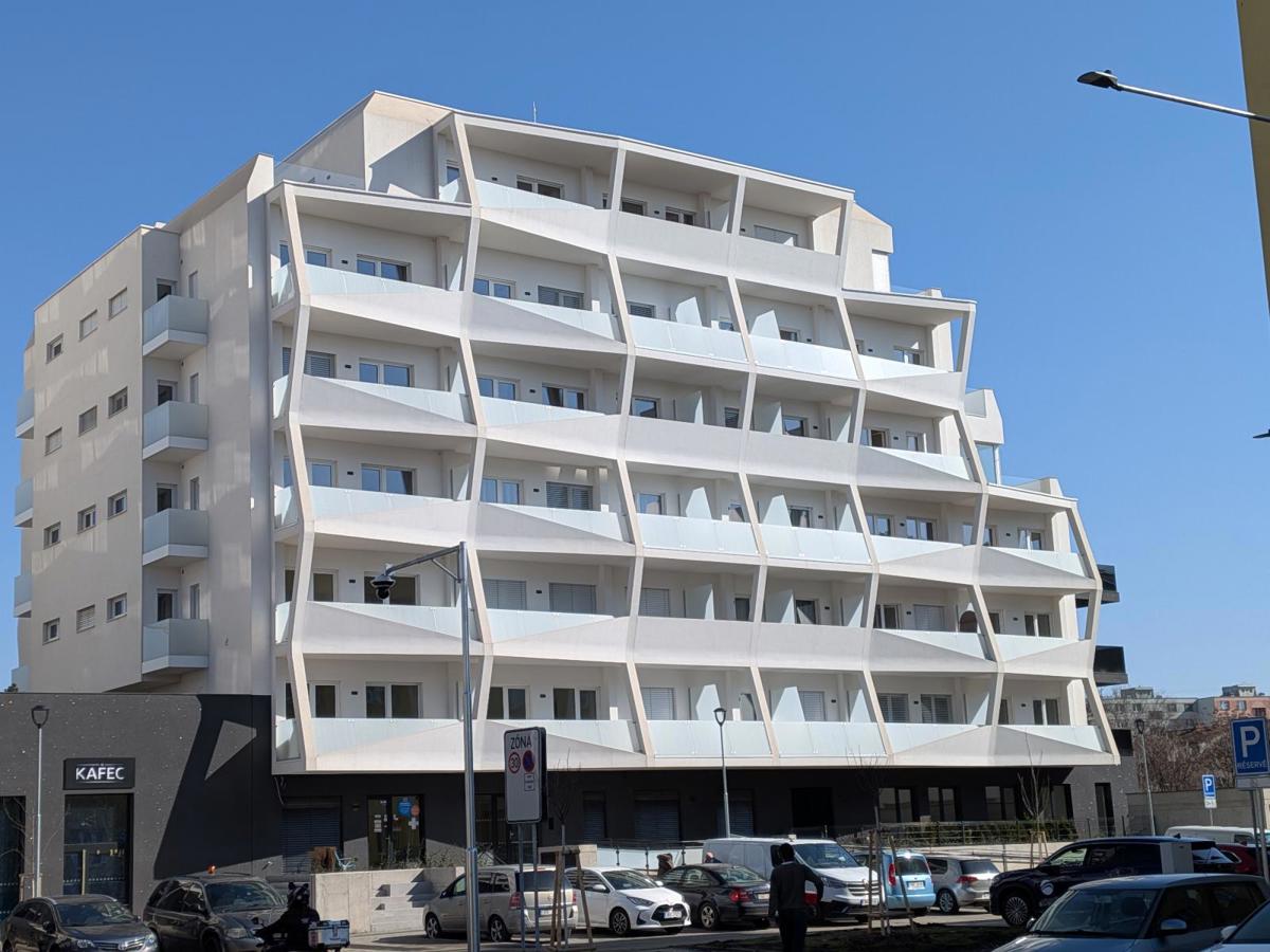 Pronájem bytu · 1+kk