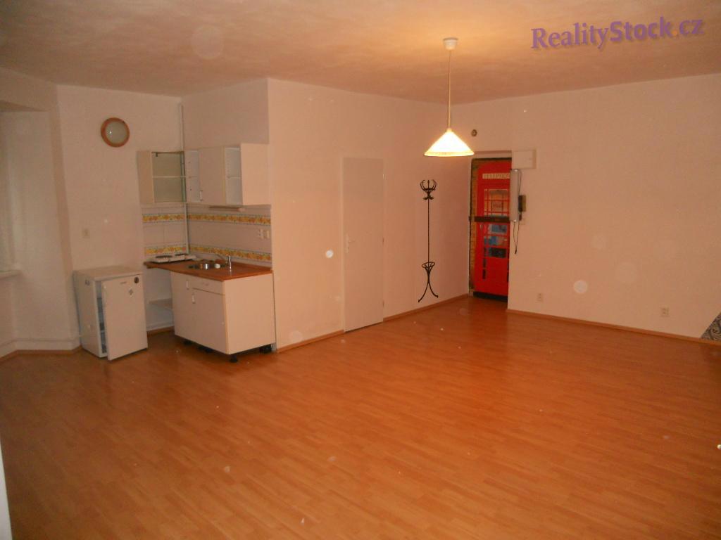 Pronájem bytu · 1+1 · 35 m²