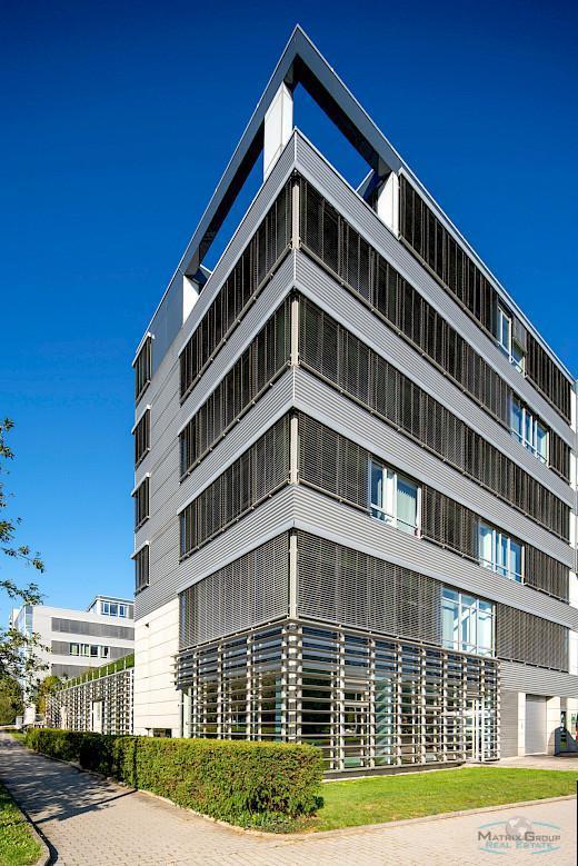 Аренда коммерческой недвижимости · Офис · 24 899 m²