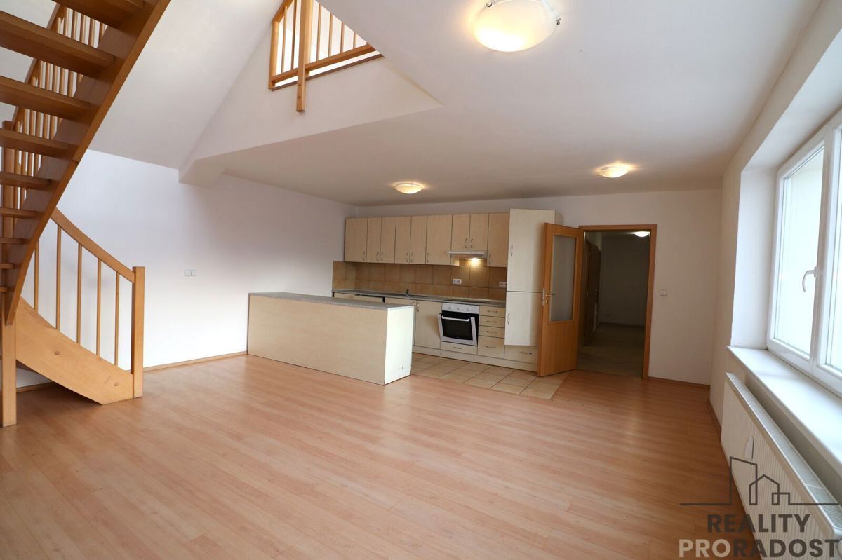 Продаж квартири · 3+kk · 105 m²