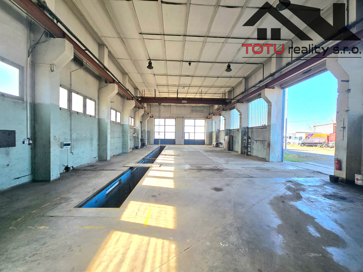 Fotografie 2 - Pronájem komerční nemovitosti · 2 720 m²