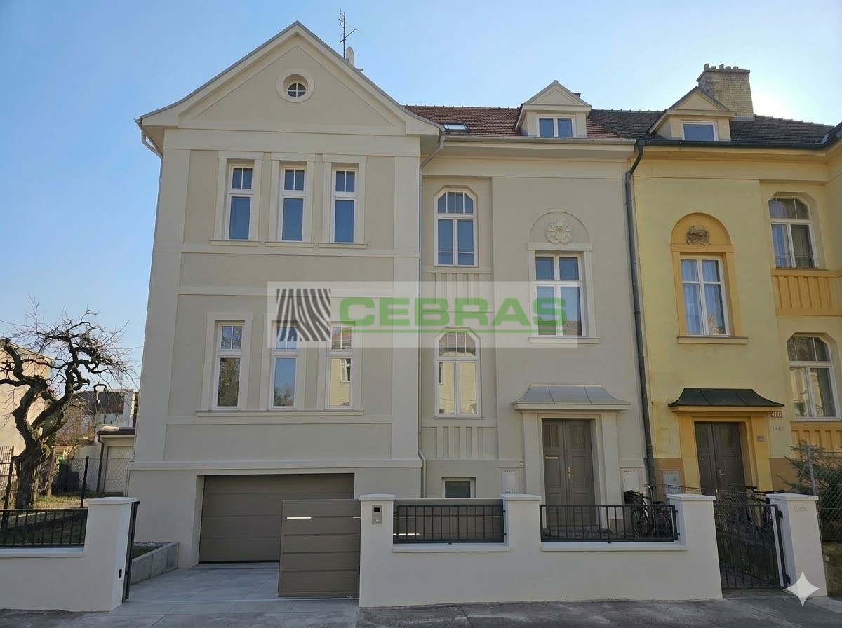 Prodej domu · Vila · 370 m² · 5 pokojů