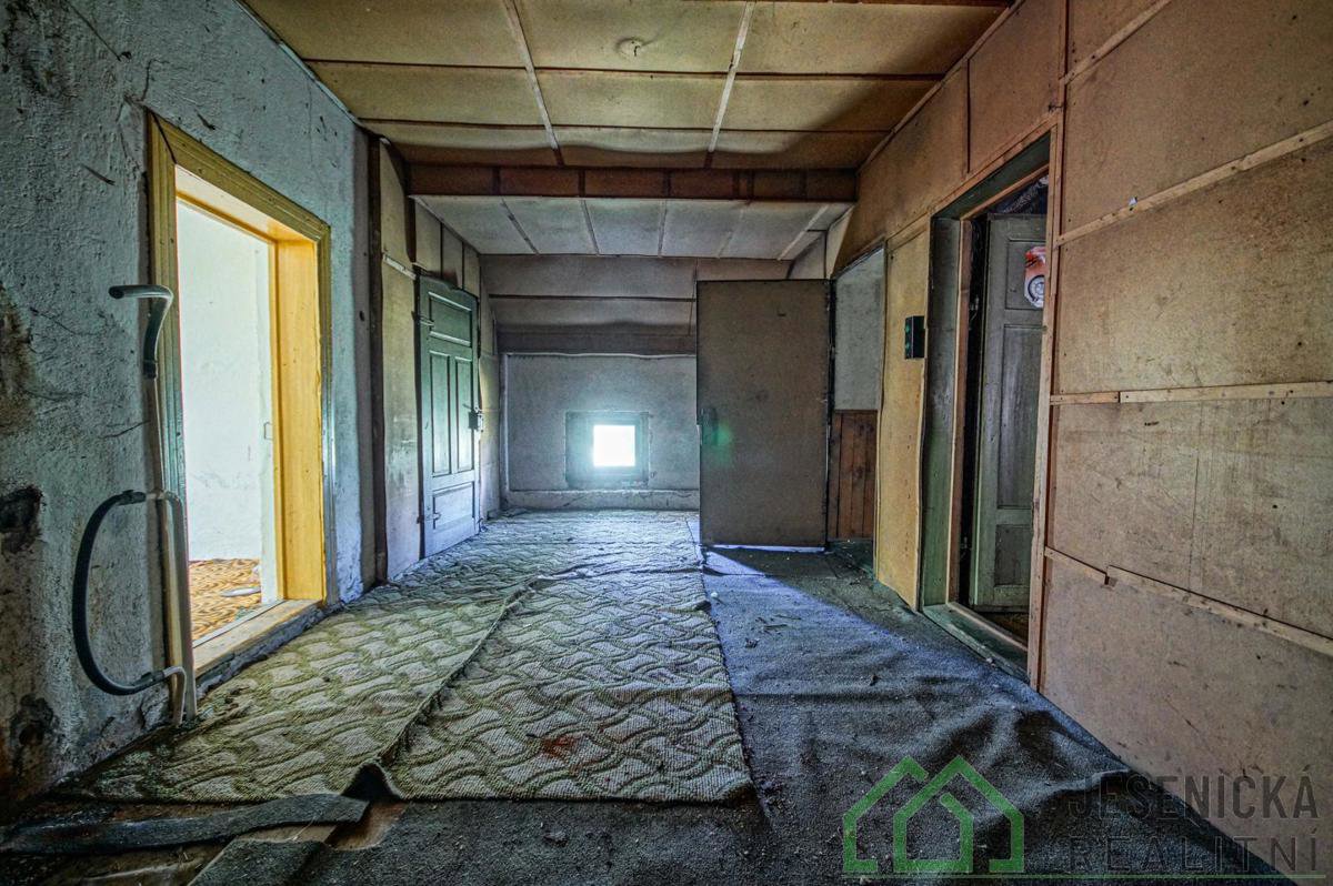 Photo 28/33