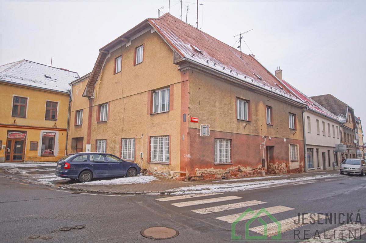 House for sale · Family house · 750 m²
