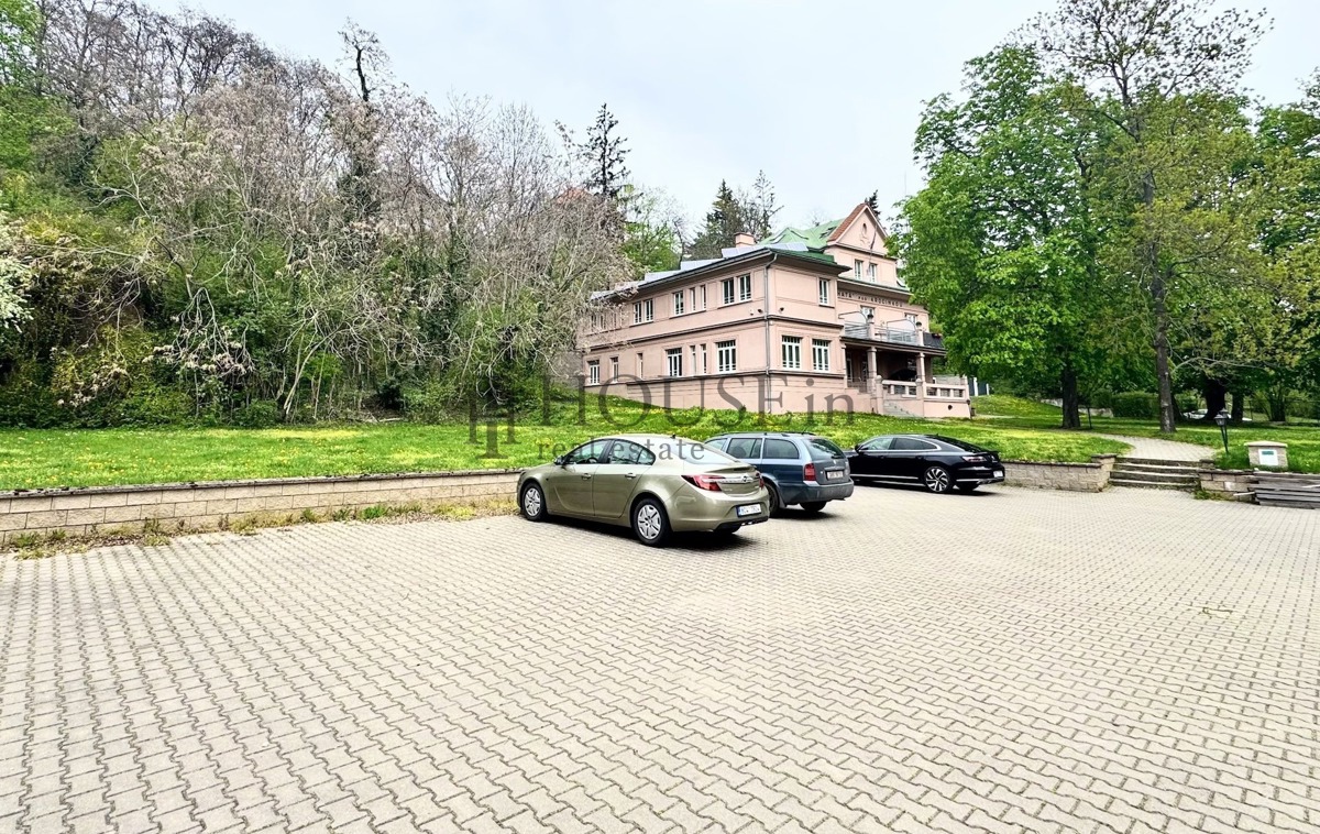 Оренда гаража · 12 m²
