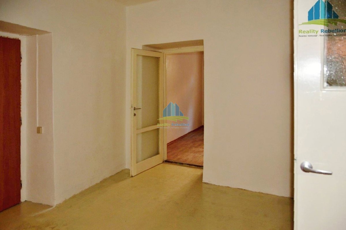 Photo 8/9