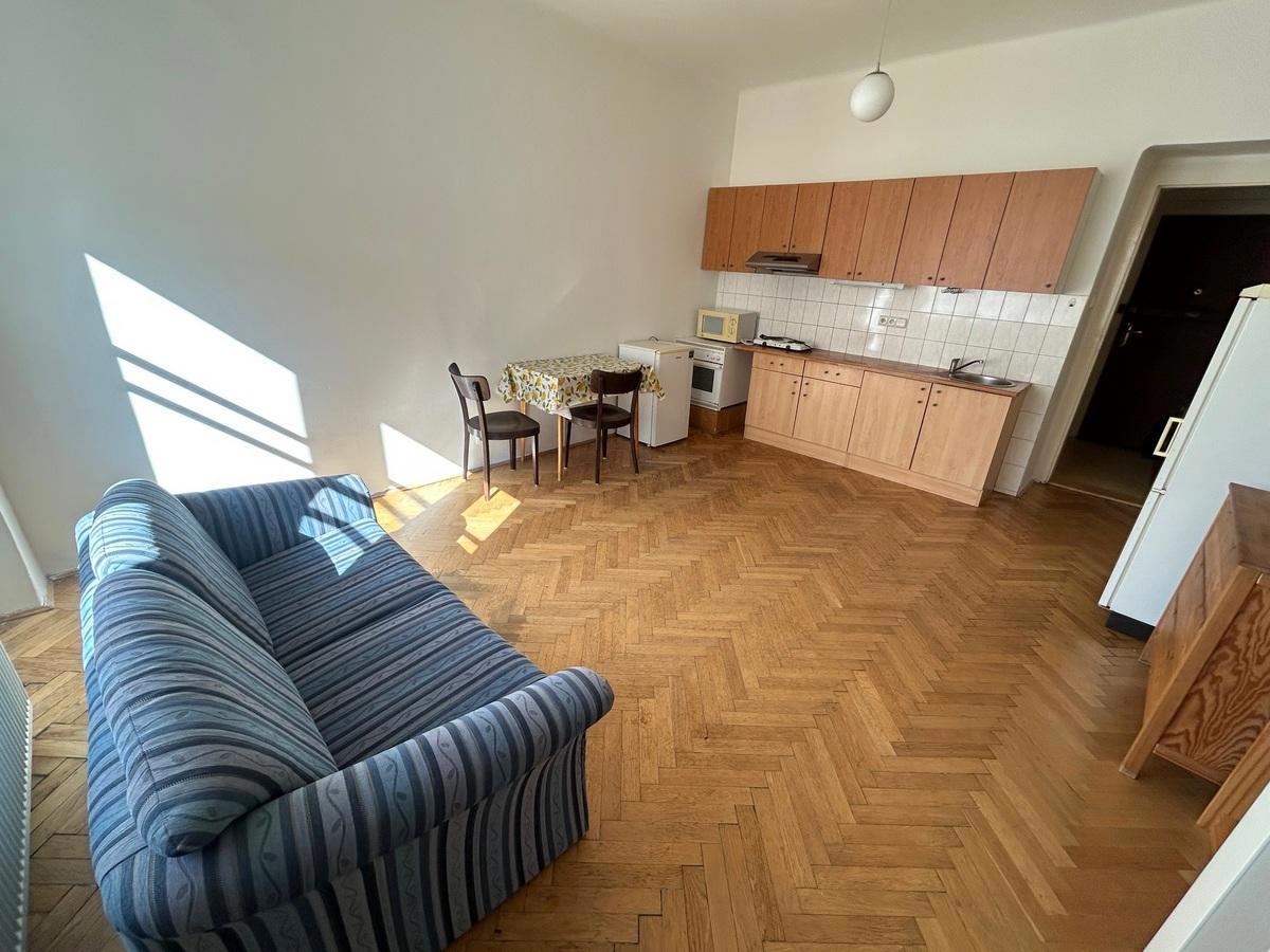 Pronájem bytu · 1+kk · 28 m²