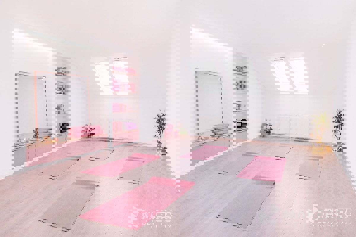 Bất động sản thương mại cho thuê · 150 m²