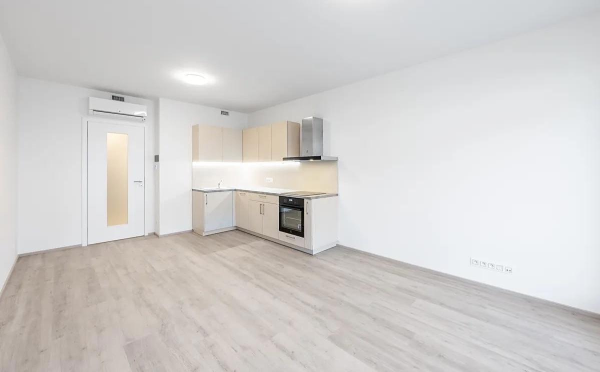 Pronájem bytu · 1+kk · 35 m²