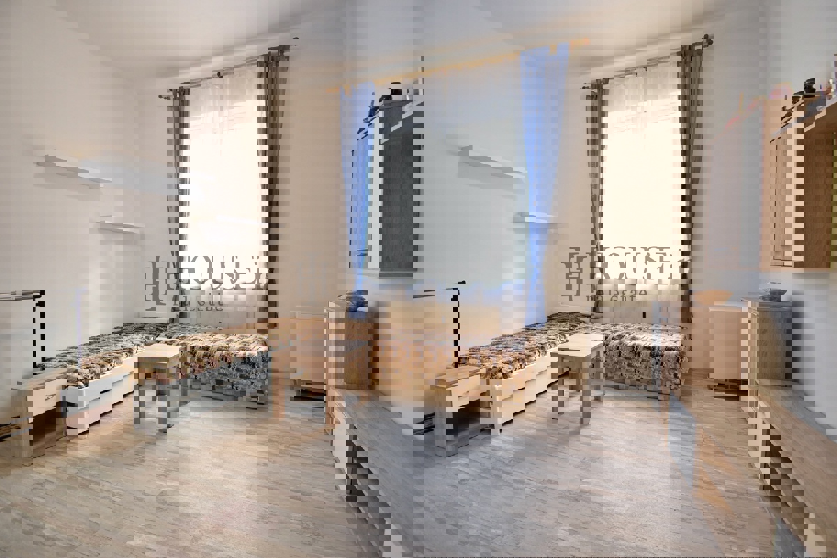 Pronájem bytu · 1+kk · 30 m²