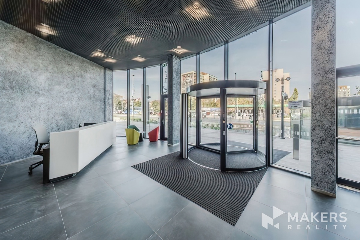 Commercial property for rent · Office · 447 m²