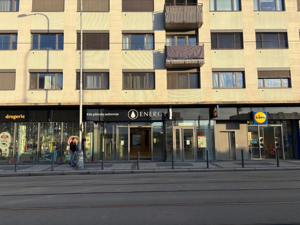 Bất động sản thương mại cho thuê · 130 m²