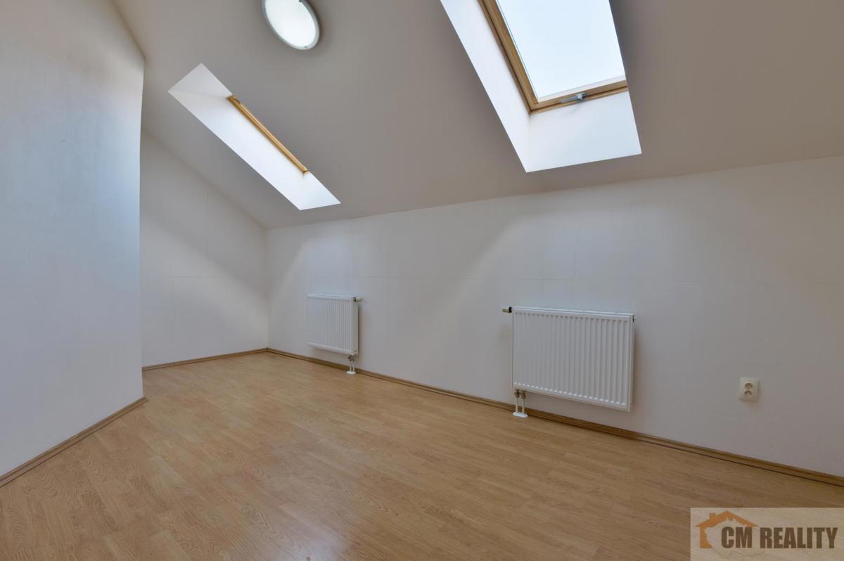 Pronájem bytu · 2+kk · 72 m²