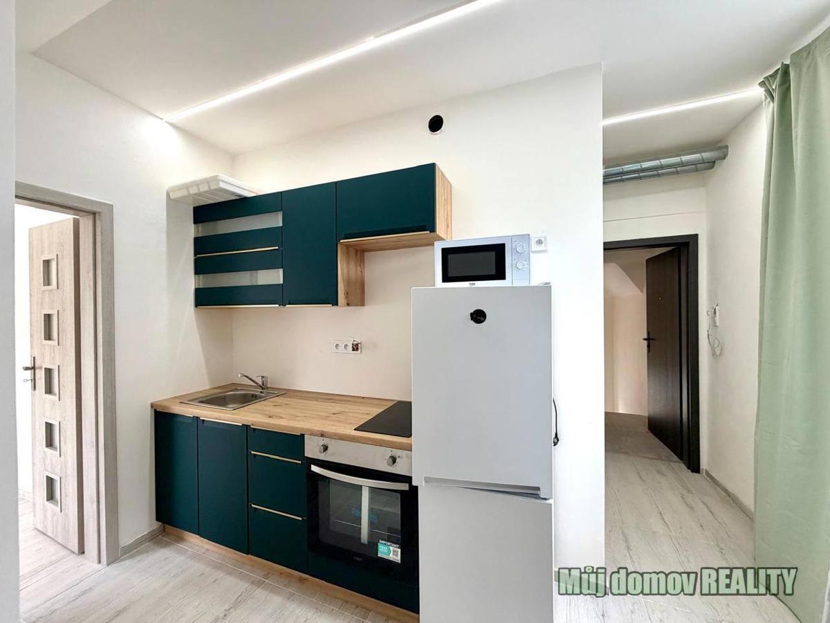 Pronájem bytu · 2+kk · 33 m²