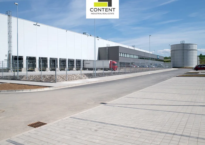 Bất động sản thương mại cho thuê · 3 553 m²