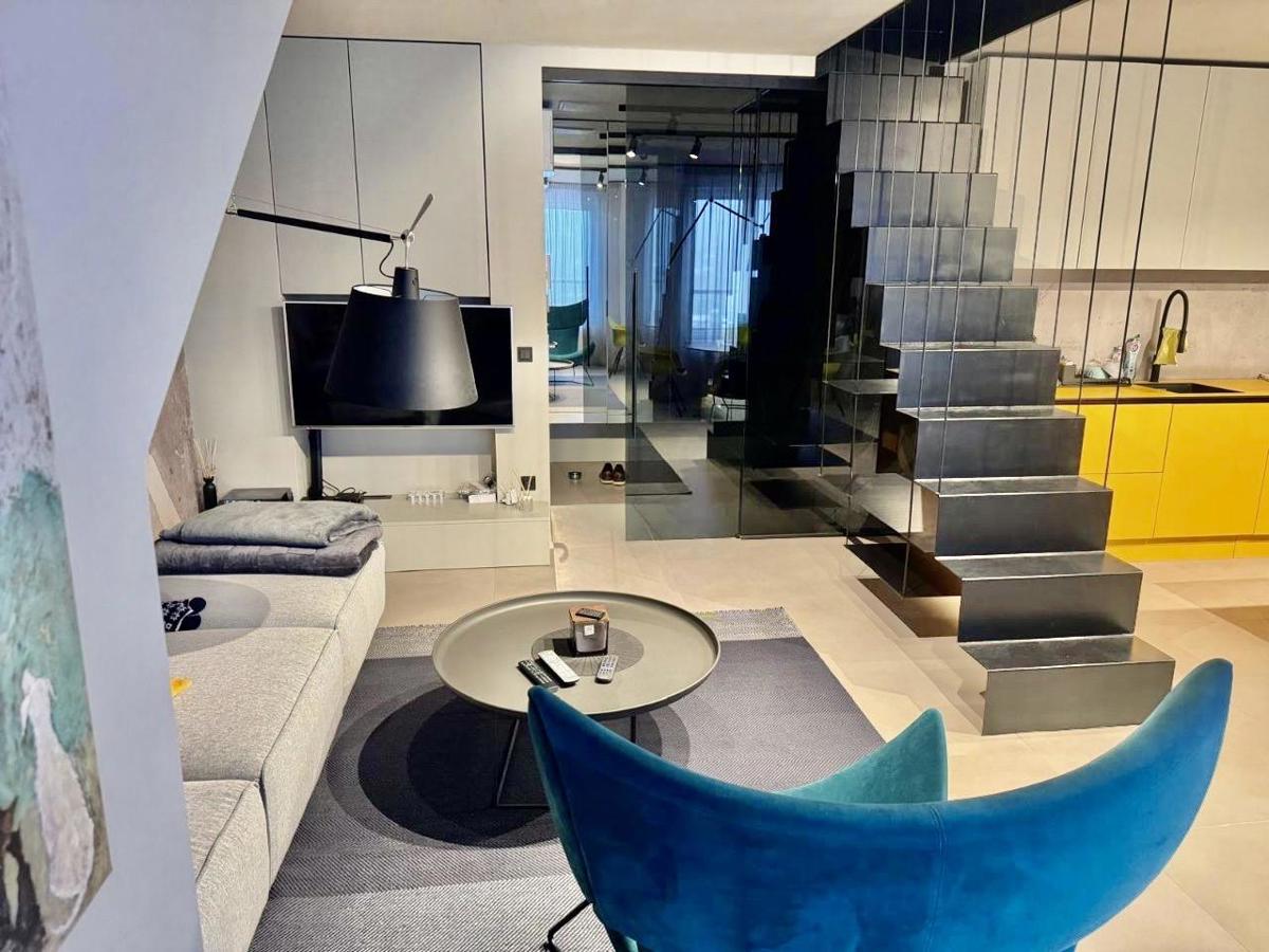 Pronájem bytu · 2+kk · 62 m²