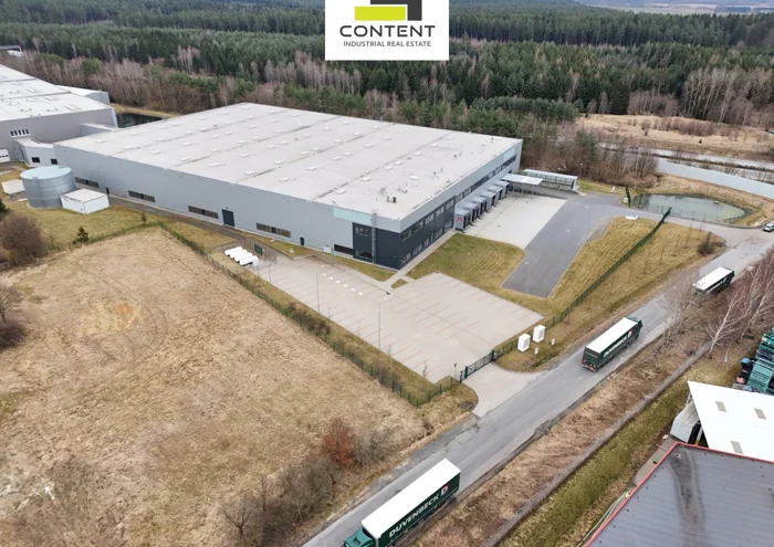 Commercial property for rent · 10 590 m²