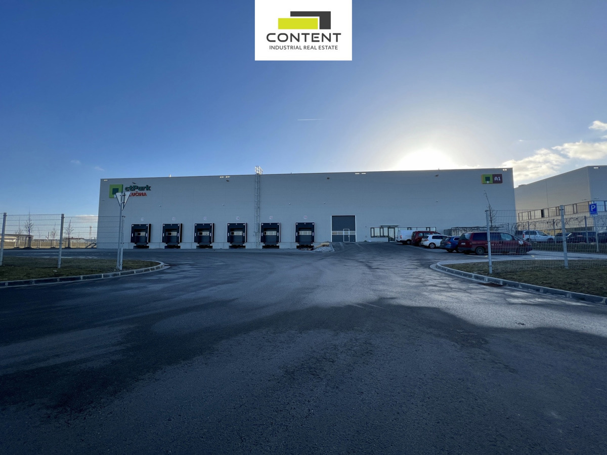 Pronájem komerční nemovitosti · 2 920 m²