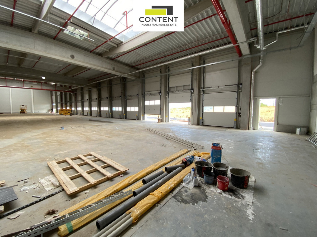 Bất động sản thương mại cho thuê · 2 000 m²