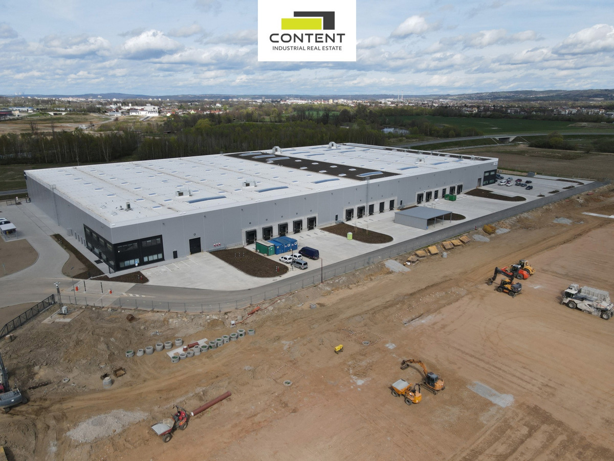 Commercial property for rent · 11 333 m²