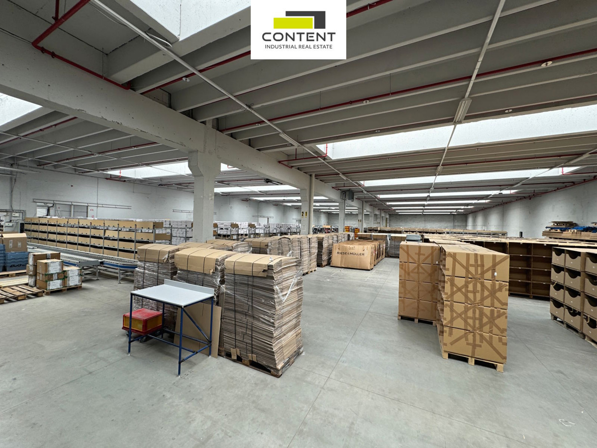 Commercial property for rent · 11 000 m²