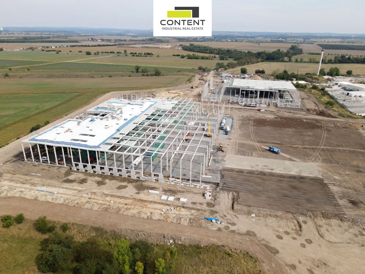 Commercial property for rent · 11 000 m²