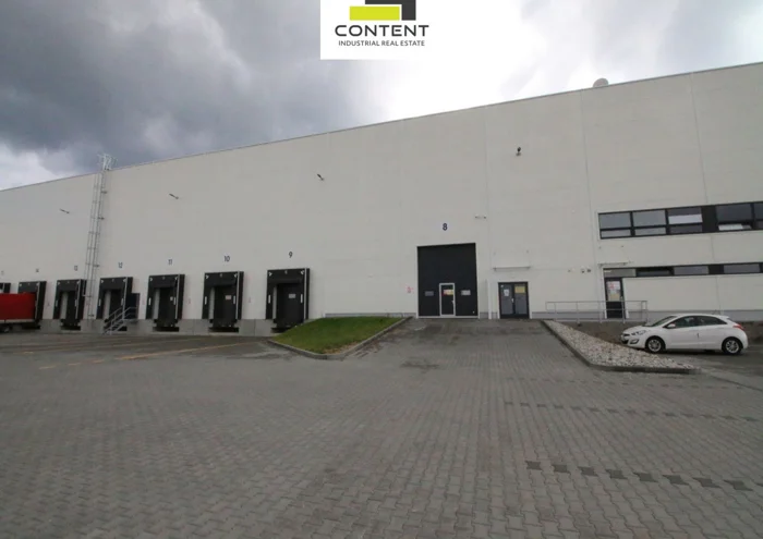 Commercial property for rent · 2 850 m²