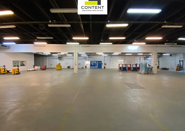 Bất động sản thương mại cho thuê · 3 372 m²