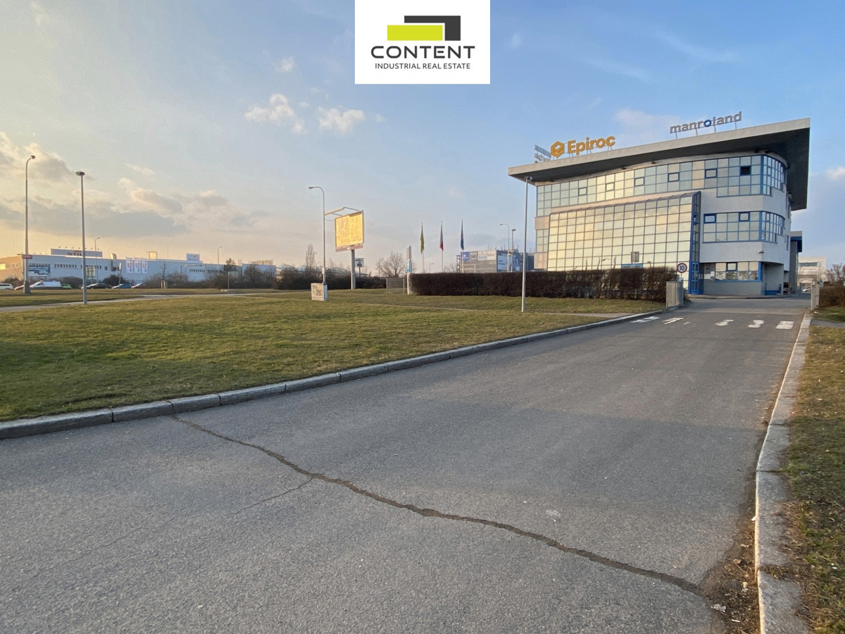 Commercial property for rent · Office · 670 m²