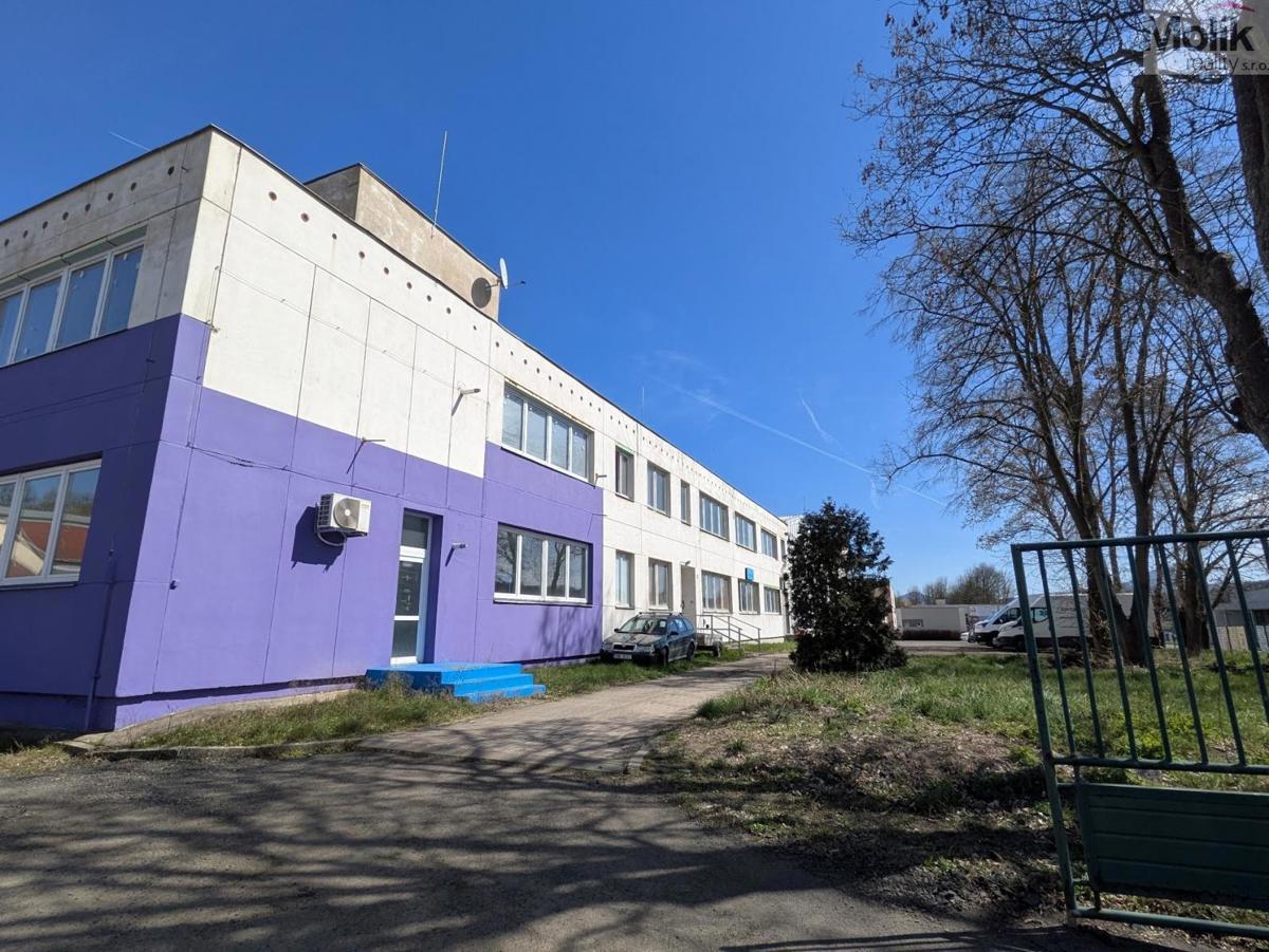 Pronájem komerční nemovitosti · 1 185 m²