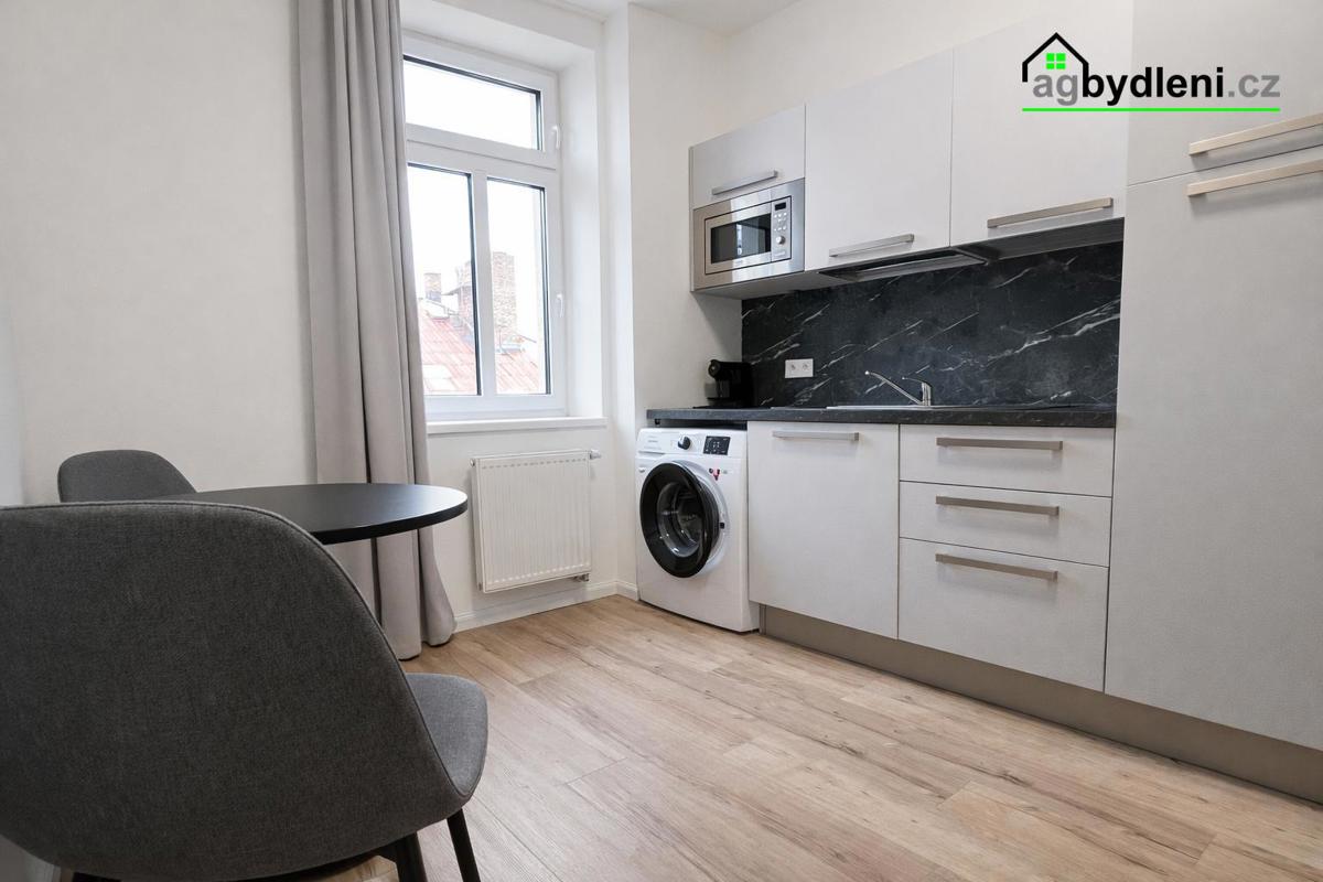 Pronájem bytu · 2+kk · 34 m²