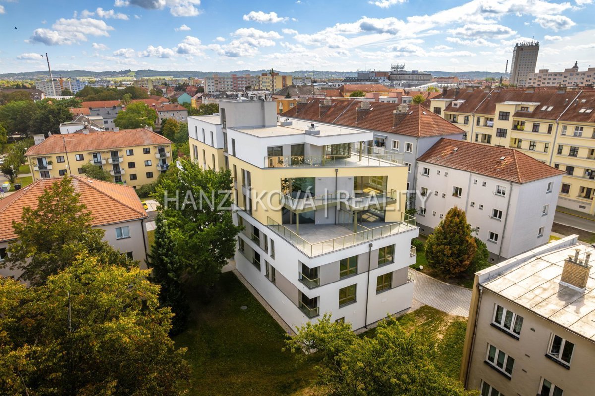 Pronájem bytu · 2+kk · 40 m²