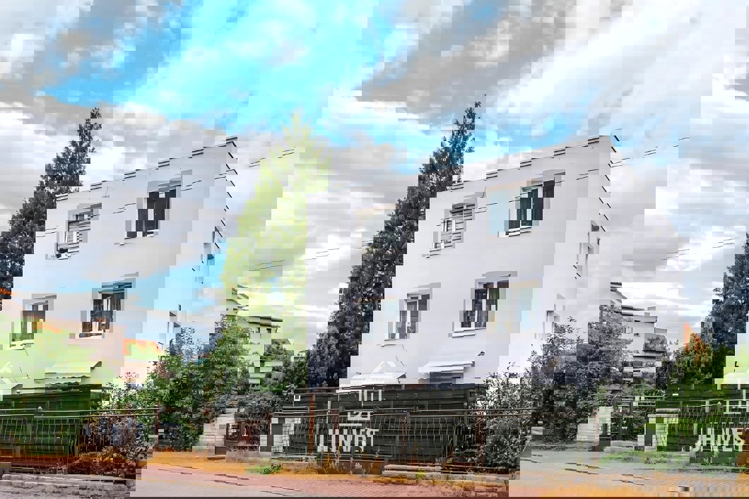 Pronájem bytu · 2+kk · 57 m²