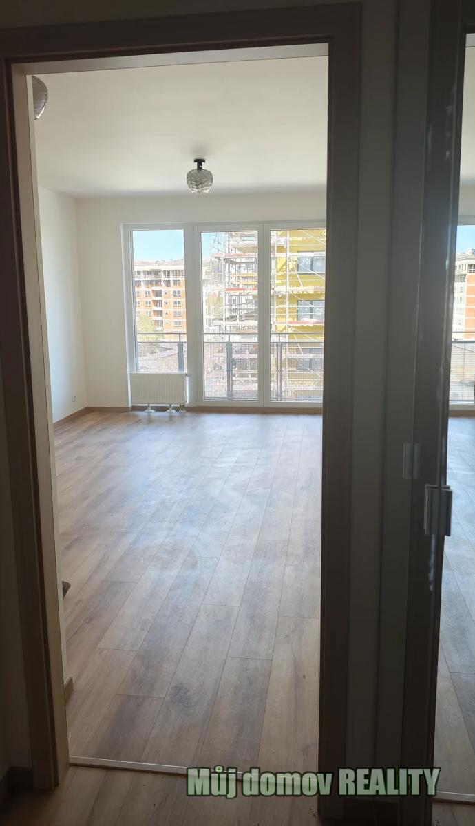 Pronájem bytu · 1+kk · 35 m²