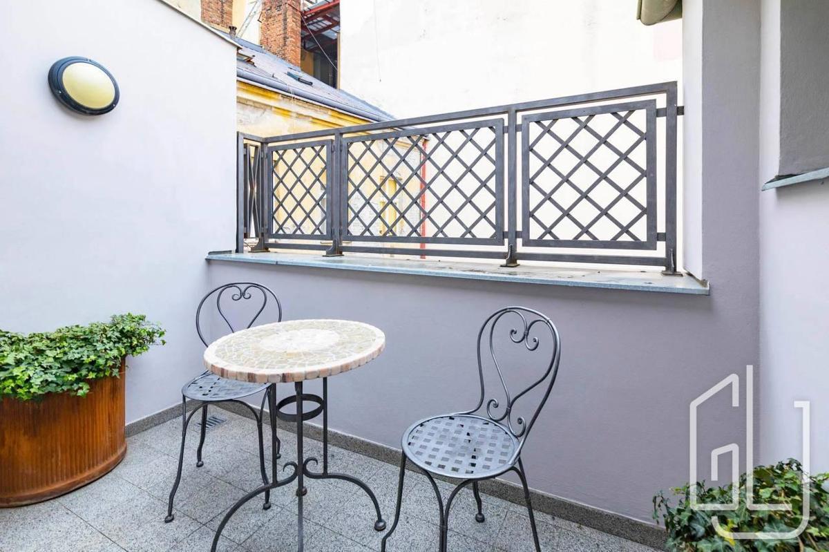 Pronájem bytu · 3+kk