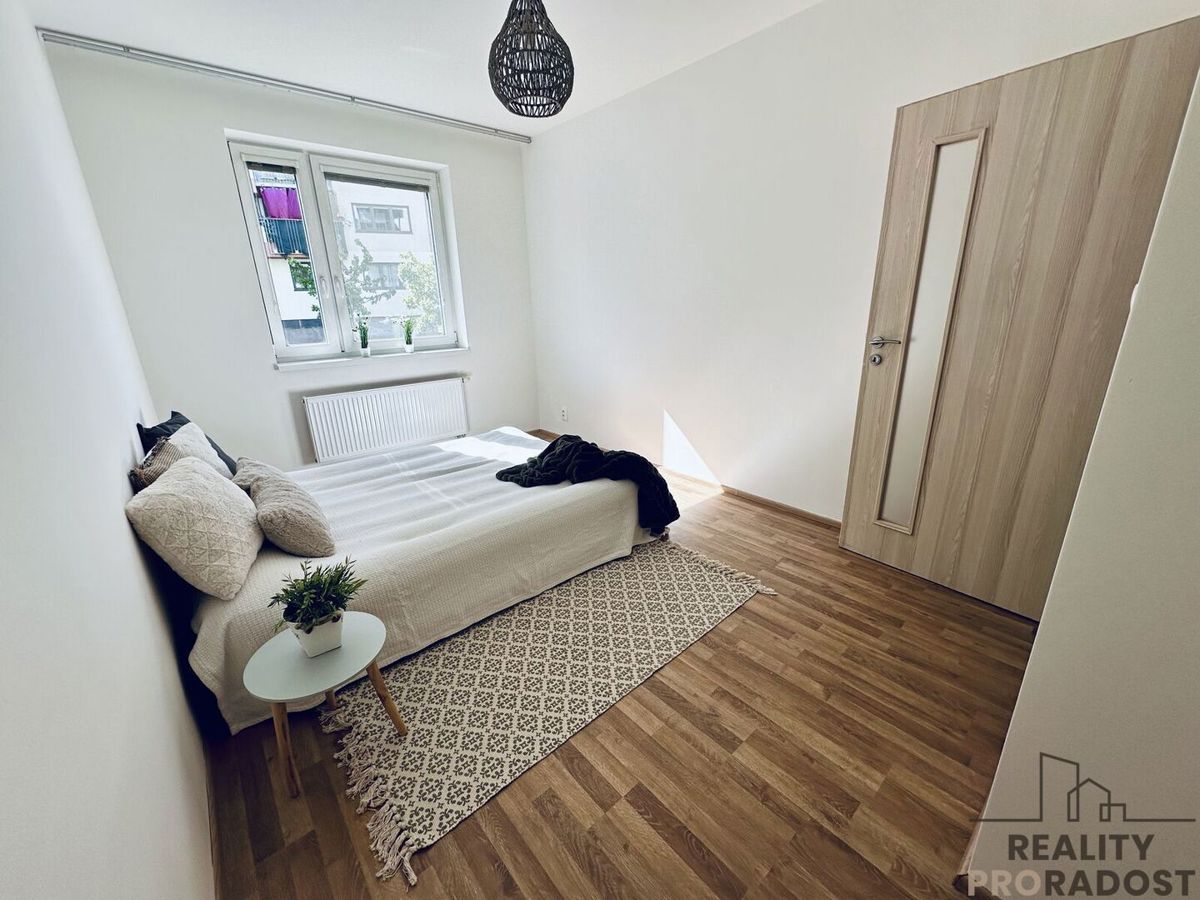 Pronájem bytu · 2+kk · 54 m²