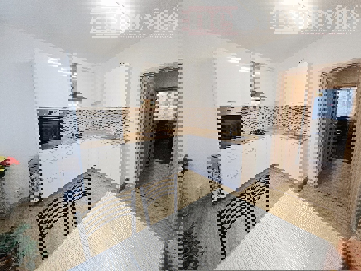 Pronájem bytu · 4+1 · 84 m²