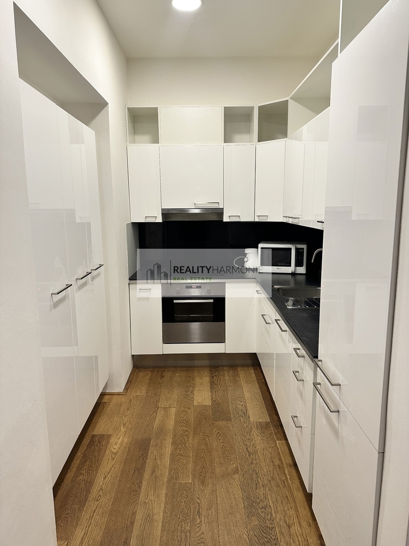 Pronájem bytu · 3+kk · 70 m²