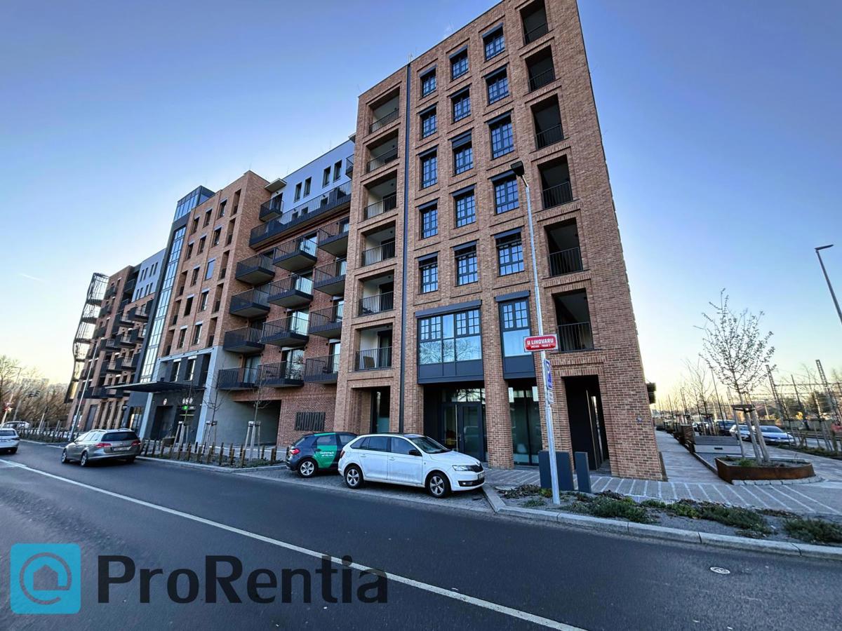 Pronájem bytu · 1+kk · 32 m²