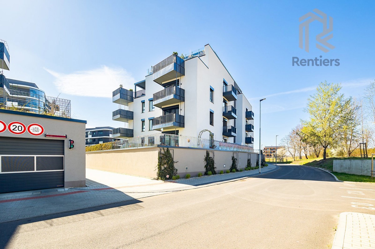 Pronájem bytu · 2+kk · 59 m²