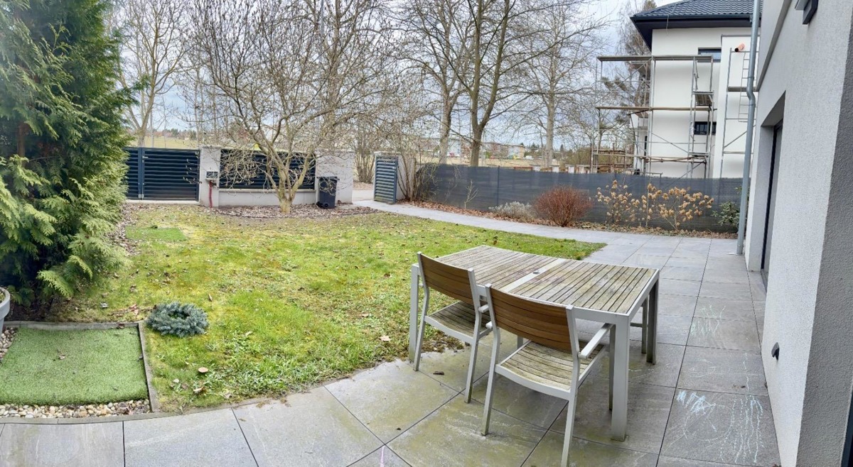 Fotografie 4 - Pronájem domu · Rodinný · 260 m² · 5 pokojů