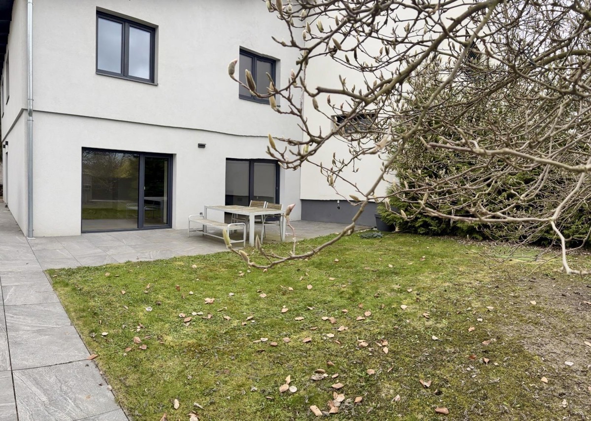 Аренда дома · Семейный дом · 260 m² · 5 комнат