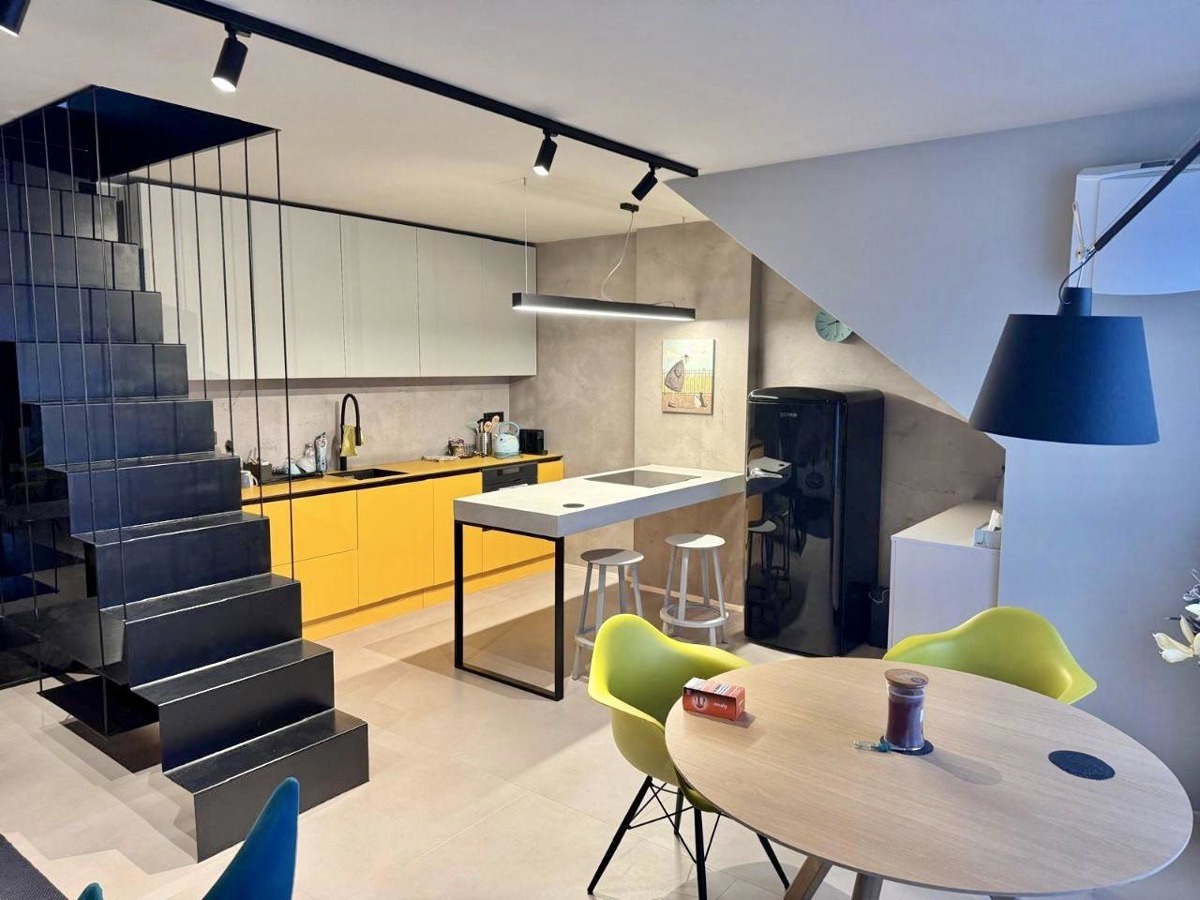 Pronájem bytu · 2+kk · 62 m²