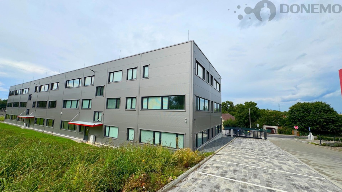 Pronájem komerční nemovitosti · Kancelář · 135 m²