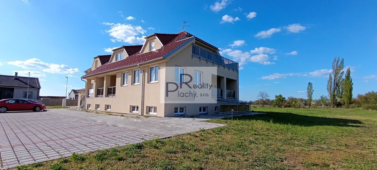 Продаж квартири · 2+kk · 67 m²